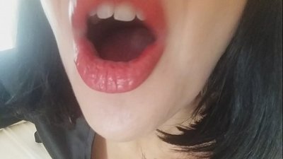 प्रिये, तुम्हारी सौतेली माँ आज तुम्हें स्कूल नहीं जाने देगी... मुझे तुम्हारी बहुत ज़रूरत है...